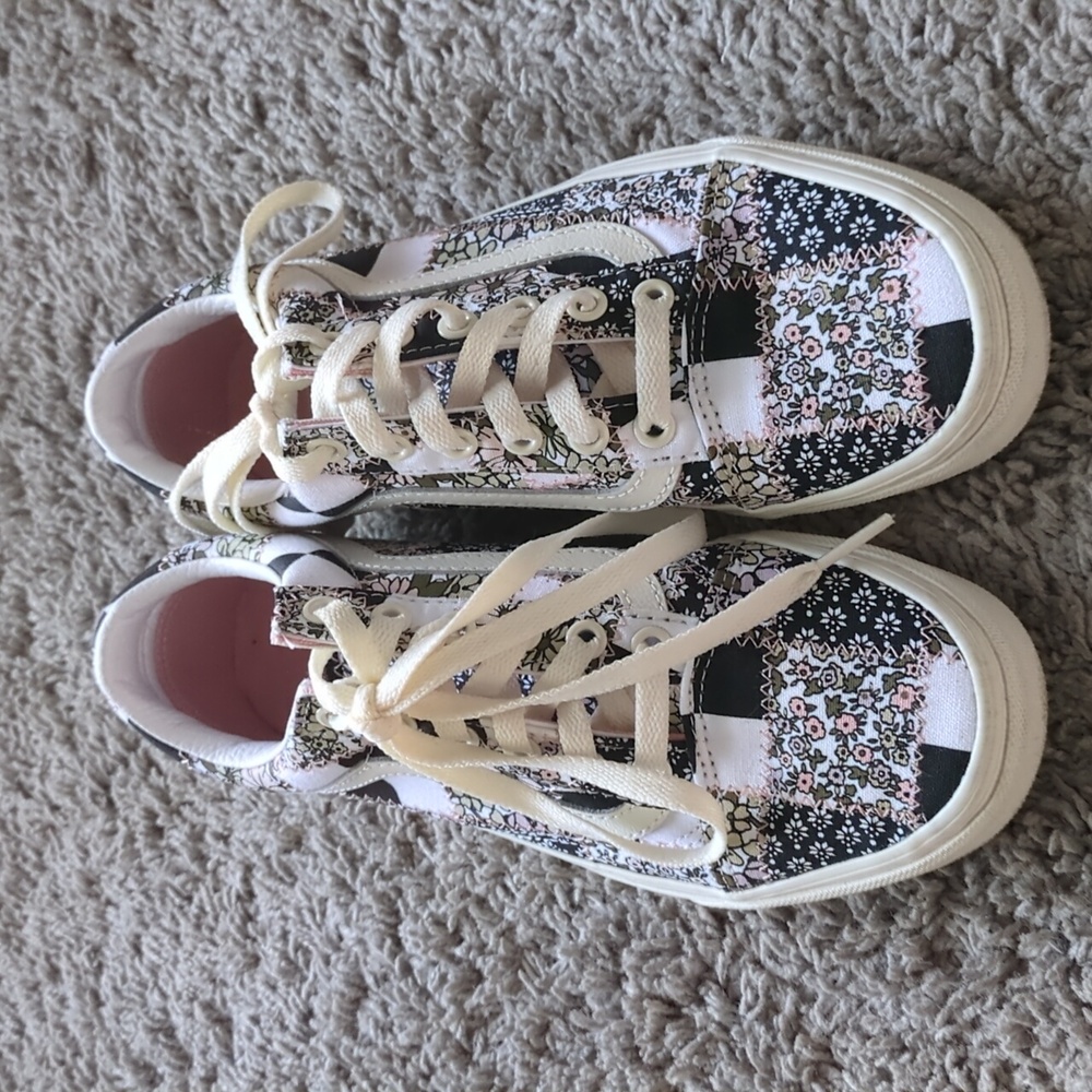 Flower patchwork vans (firm price)